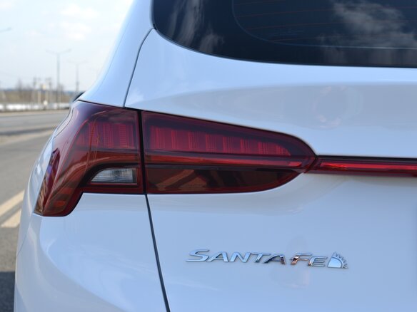 2021 Hyundai Santa Fe IV Рестайлинг, белый, 2895000 рублей - вид 21