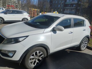 2015 Kia Sportage III Рестайлинг, белый, 1470000 рублей, вид 4