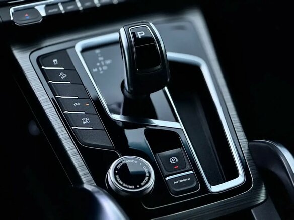 2022 Geely Atlas Pro, серебристый, 2150000 рублей - вид 11