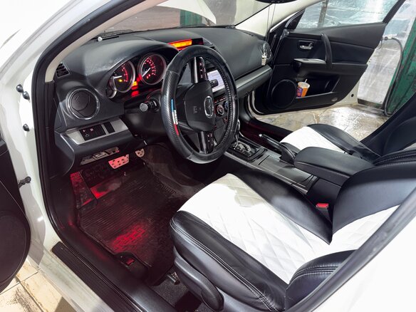 2010 Mazda 6 II (GH) Рестайлинг, белый, 850000 рублей - вид 17