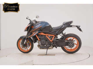 2023 KTM 1290 Super Duke R, чёрный, 1360000 рублей, вид 2