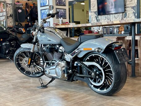 2024 Harley-Davidson Breakout, серый, 3300000 рублей, вид 5