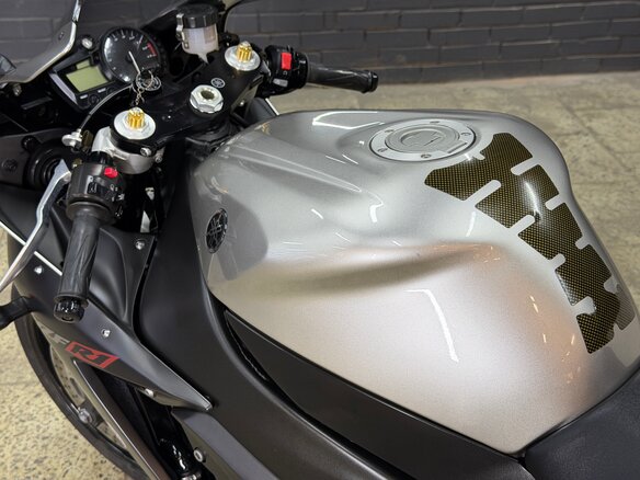 2003 Yamaha YZF-R1, серый, 655000 рублей - вид 12