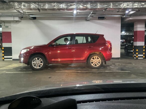 2011 Toyota RAV4 III (XA30) Рестайлинг, красный, 1650000 рублей