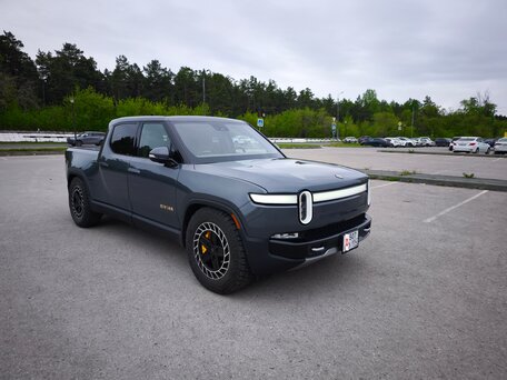 2022 Rivian R1T QM Large, серый, 8000000 рублей, вид 3