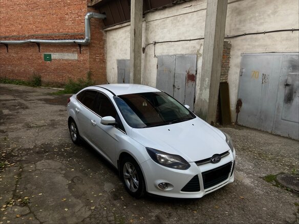 2013 Ford Focus III, белый, 799000 рублей - вид 5
