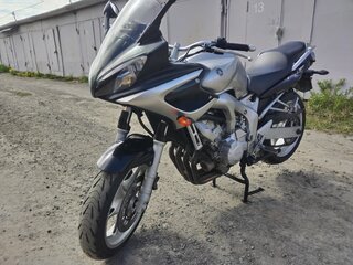 2003 Yamaha FZ6, серебристый, 385000 рублей, вид 1