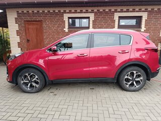 2020 Kia Sportage IV Рестайлинг, красный, 1999999 рублей, вид 4