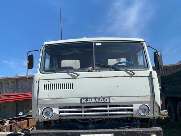 1989 КамАЗ 4310, белый, 650000 рублей - вид 1