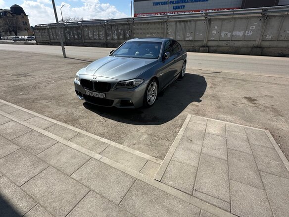 2010 BMW 5 серии 550i xDrive VI (F10/F11/F07), серый, 1850000 рублей - вид 1