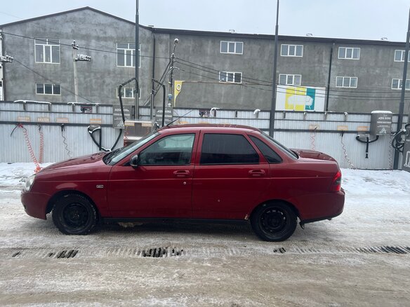 2008 Lada (ВАЗ) Priora I, красный, 300000 рублей - вид 2