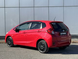 2017 Honda Fit III Рестайлинг, красный, 1159000 рублей, вид 2