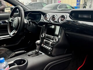 2022 Ford Mustang VI Рестайлинг, белый, 3250000 рублей, вид 3