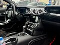 2022 Ford Mustang VI Рестайлинг, белый, 3250000 рублей - вид 2