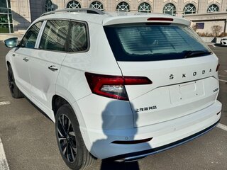 2023 Skoda Karoq DSG7 I, белый, 2700000 рублей, вид 4