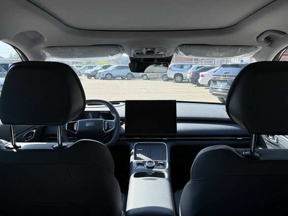 2026 Geely EX5 Гибрид EM-i, серебристый, 3974990 рублей - вид 18