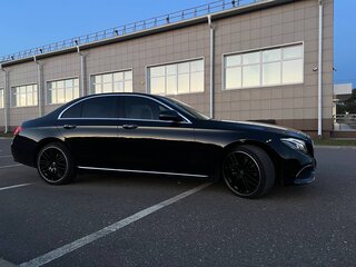 2018 Mercedes-Benz E-Класс 200 V (W213, S213, C238), чёрный, 3299000 рублей, вид 3