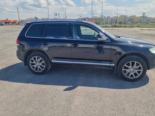 2008 Volkswagen Touareg I Рестайлинг, чёрный, 1000000 рублей, вид 3
