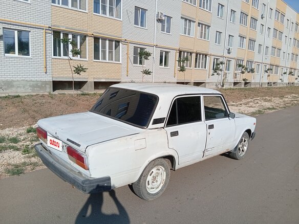 2008 Lada (ВАЗ) 2105, белый, 100000 рублей - вид 3