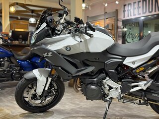 2024 BMW F 900 XR, белый, 1450000 рублей, вид 3