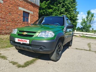 2015 Chevrolet Niva I Рестайлинг, зелёный, 710000 рублей, вид 1