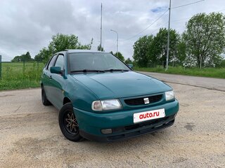 1997 SEAT Cordoba I, зелёный, 340000 рублей, вид 1