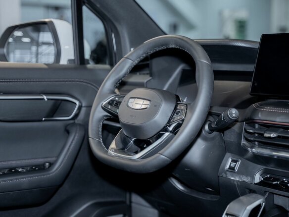 2026 Geely Okavango I Рестайлинг, белый, 4085990 рублей - вид 30