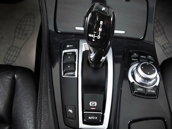 2012 BMW 5 серии 528i VI (F10/F11/F07), чёрный, 1849000 рублей - вид 18