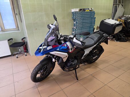 2024 BMW R 1300 GS, синий, 2550000 рублей, вид 4