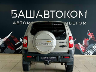 2012 Chevrolet Niva I Рестайлинг, золотистый, 420000 рублей, вид 5