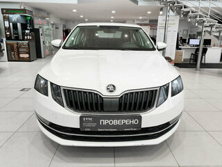 2017 Skoda Octavia III (A7) Рестайлинг, белый, 1650000 рублей, вид 2
