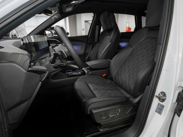 2026 Audi Q5 L III (GU), белый - вид 8