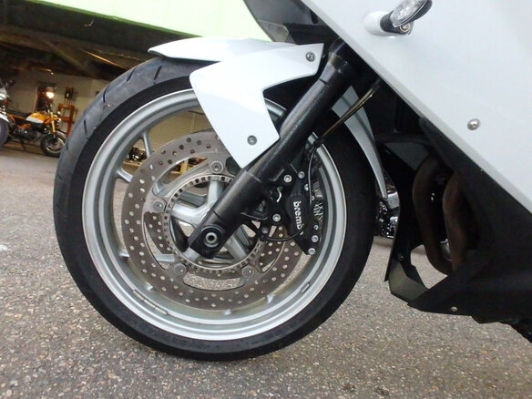 2014 BMW F 800 GT, белый - вид 7