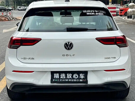 2022 Volkswagen Golf VIII, белый, 1500000 рублей, вид 3