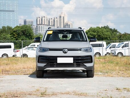2026 Volkswagen Tharu XR, серый, 1990000 рублей, вид 2