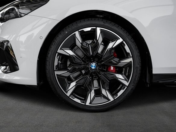2025 BMW 5 серии 520d VIII (G60/G61/G68), серебристый, 9791700 рублей - вид 20