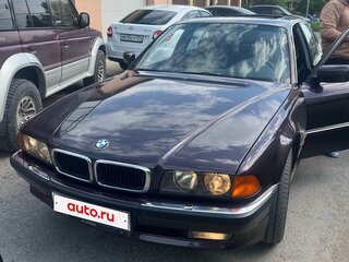 1994 BMW 7 серии 740i III (E38), фиолетовый, 950000 рублей, вид 3