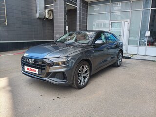 2019 Audi Q8 45 TDI I (4M), серый, 5600000 рублей, вид 1