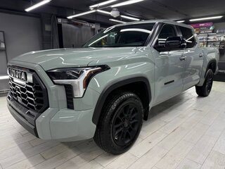 2023 Toyota Tundra CrewMax III, зелёный, 7600000 рублей, вид 1