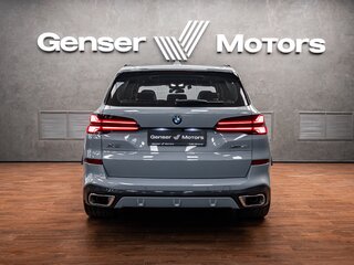 2025 BMW X5 40i IV (G05/G18) Рестайлинг, серый, 13700000 рублей, вид 4