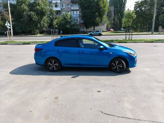 2018 Kia Rio IV, синий, 1190000 рублей, вид 3