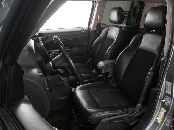 2015 Jeep Liberty (Patriot), серый - вид 9
