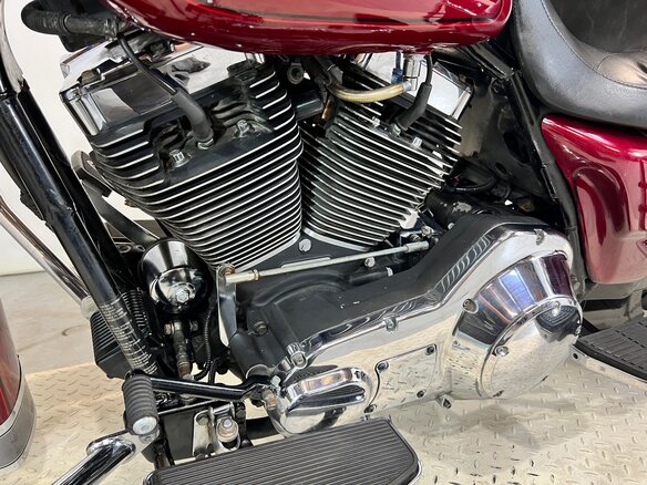 2006 Harley-Davidson Electra Glide, пурпурный, 530000 рублей - вид 20