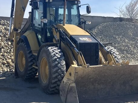 2020 Caterpillar 444, 10000000 рублей, вид 2