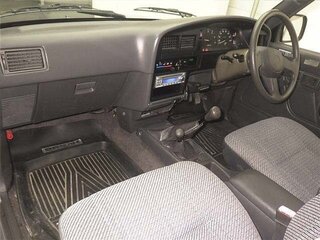 1995 Toyota Hilux V, серебристый, 1100404 рублей, вид 4
