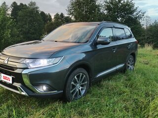 2021 Mitsubishi Outlander III Рестайлинг 3, серый, 2350000 рублей, вид 5