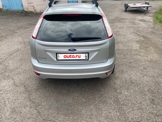 2011 Ford Focus II Рестайлинг, серебристый, 650000 рублей, вид 5