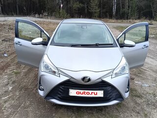 2019 Toyota Vitz III (XP130) Рестайлинг 2, серый, 1250000 рублей, вид 1