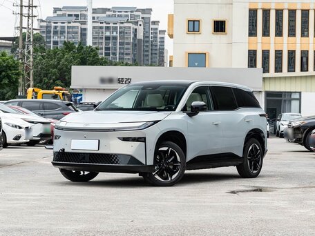 2026 Toyota bZ3X 67.9 kWh, серебристый, 3090000 рублей, вид 1
