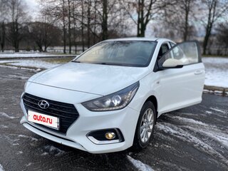 2017 Hyundai Solaris II, белый, 1250000 рублей, вид 2